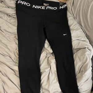 NWT NIKE PRO LEGGINGS